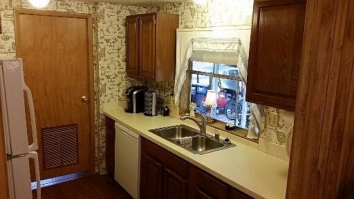 4th image of 4133 N Minnesota St