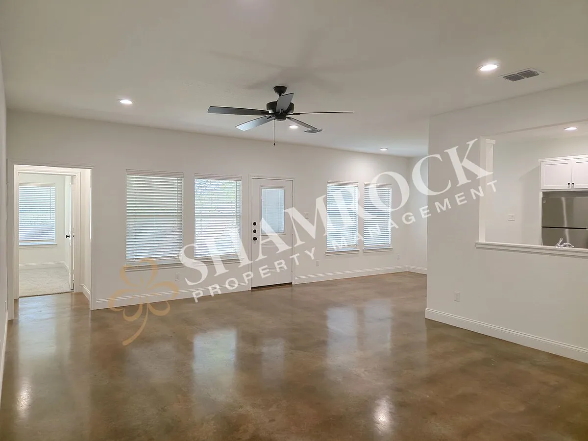 Building Photo - 157 W Windmill Way