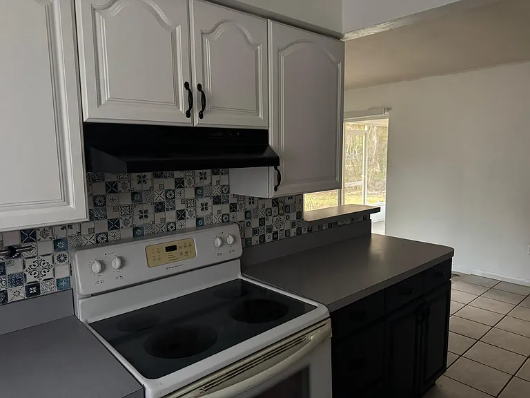 308 Violet Ln — Photo 27