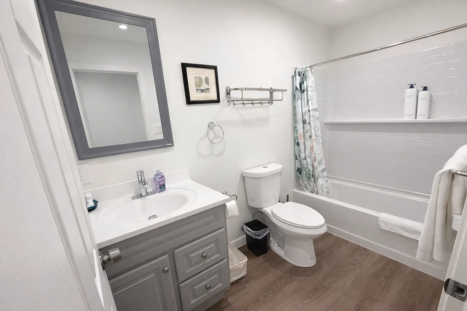 2 bed, 800 sqft, $3,200 — Photo 4