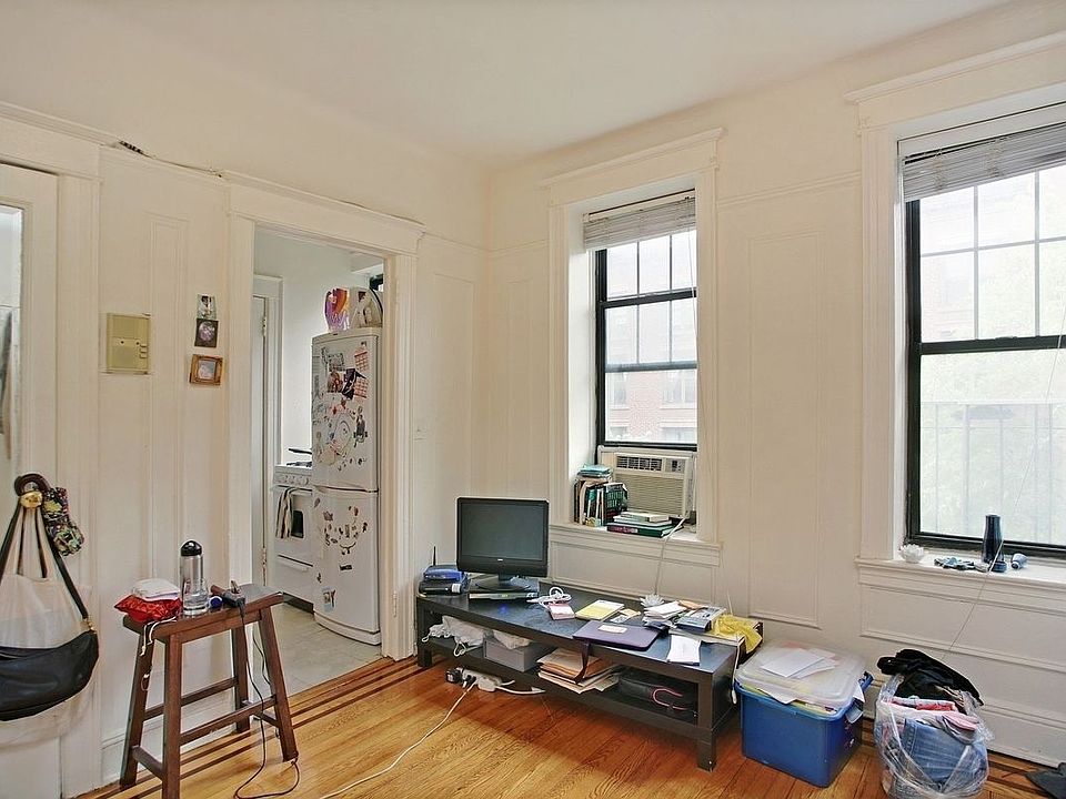 1st image of 49 Willow St APT 3C