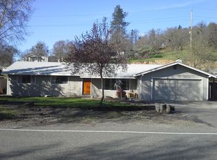 152 Brandy Ln, Grants Pass, OR 97527