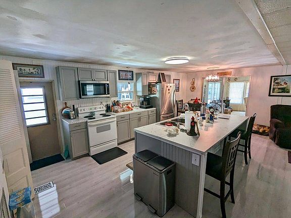 4th image of 15746 Breezy Point Dr #132