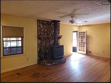 5th image of 2090 Elmwood Cir