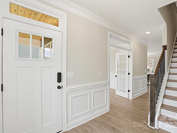 5th image of 1230 Carrington Dr