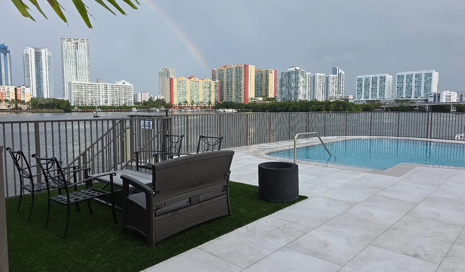 2 bed, 1400 sqft, $4,500 — Photo 4