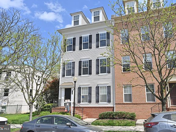 2nd image of 3949 Old Dominion Blvd