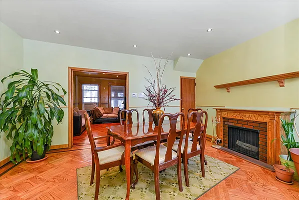 Sold by ERA Top Service Realty, Inc. | media 11