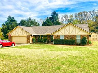 1416 Shelly Ln, Edmond, OK 73034