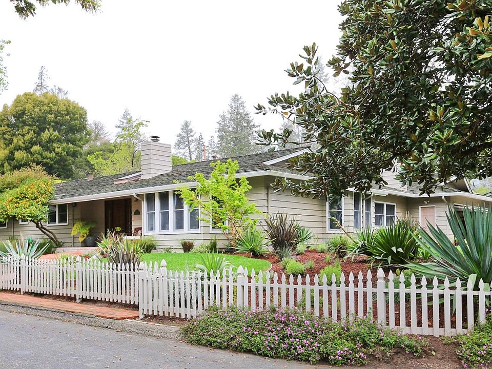 1st image of 11 Hillsdale Ave