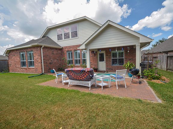 2nd image of 2813 Chinaberry Park Ln