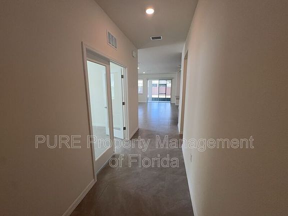 3rd image of 4122 NW 48th Terrace Rd