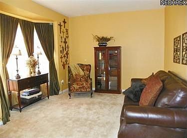 5th image of 3674 Truxton Pl