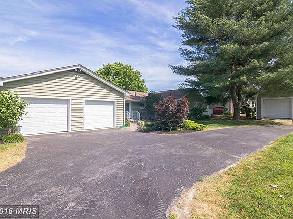 3rd image of 40485 Beach Dr