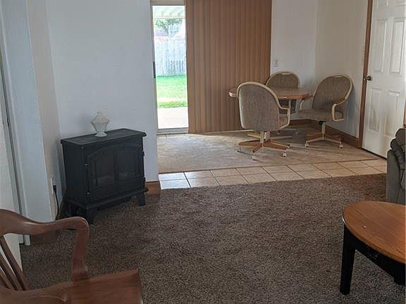 4th image of 836 Fitchland Dr