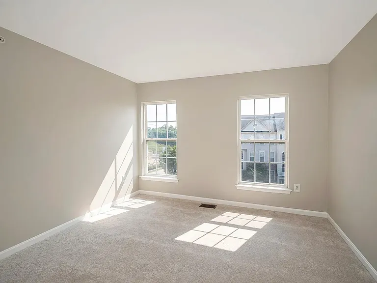 15505 John Diskin Cir — Photo 12