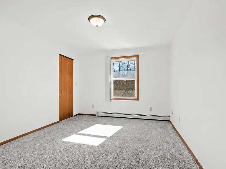 Roland Lane Apartments — Photo 29