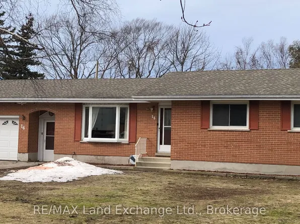 16 Penetangore Row S, Huron Kinloss, ON N2Z 2N6