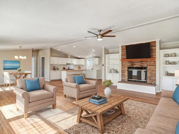 110 Sunrise Bluffs Dr, Belen, NM 87002