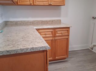 7050 Sunset Dr S, South Pasadena, FL 33707