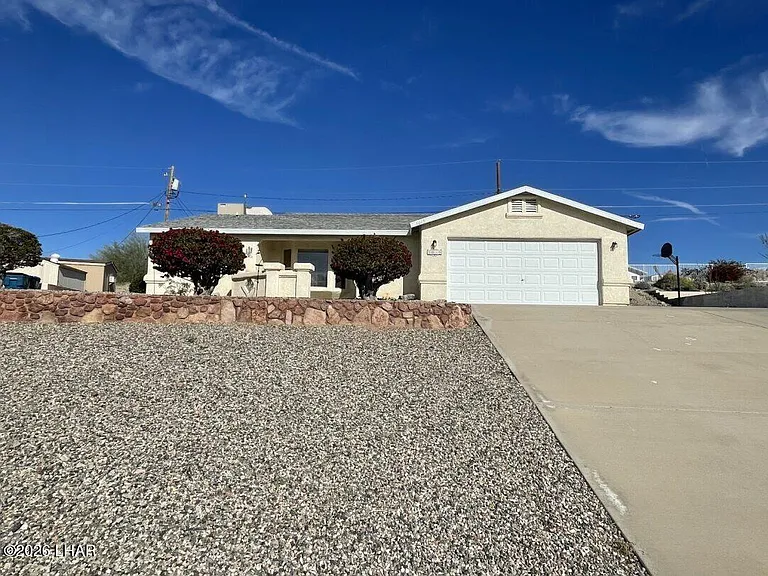 3019 Green Acres Dr — Photo 1