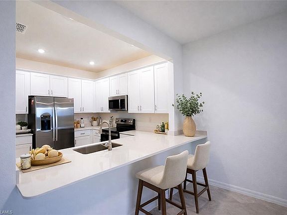3rd image of 2881 Citrus ST