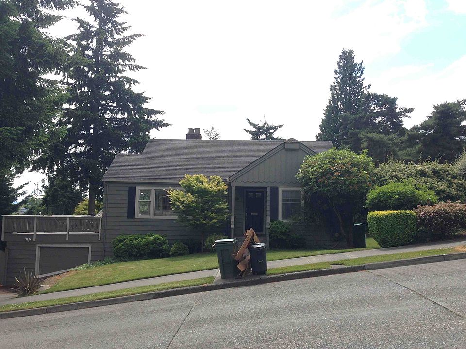 2nd image of 5601 NE 70th St