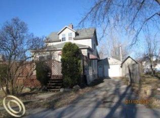 2425 White St, Port Huron, MI 48060