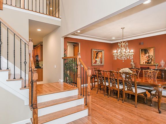 3rd image of 7 Sherwood Dr