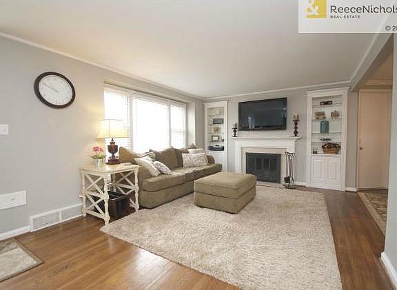 3rd image of 4903 W 78th Ter