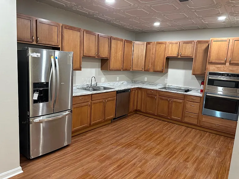 222 N Liberty St #3 — Photo 12