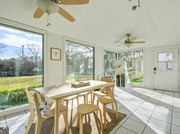 1223 Settlebench Ln NW, Kennesaw, GA 30144