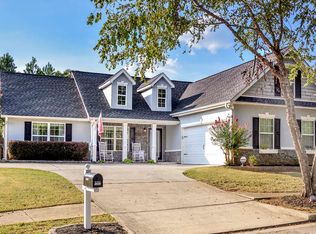 1453 Granite Falls Dr, Loganville, GA