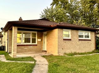 8207 Toepfer Rd, Warren, MI 48089