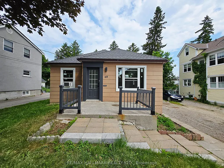 49 Hunt Ave — Photo 1