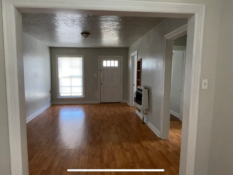 701 NW #E — Photo 9