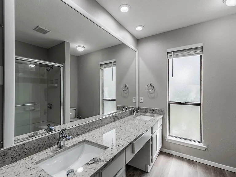 Redbrook Dr — Photo 7