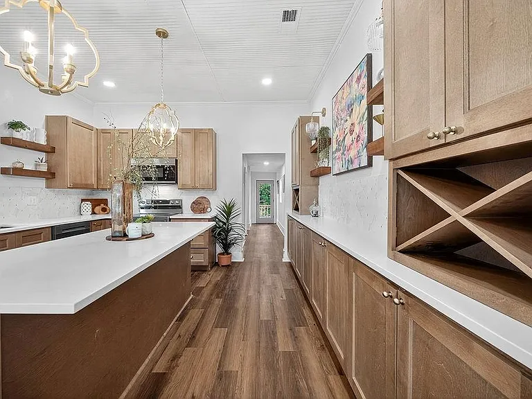 531 E Shepherd St — Photo 8