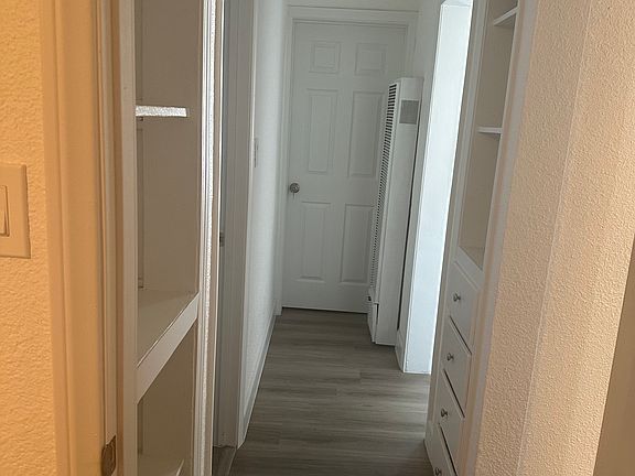 4th image of 926 E 87th Pl #1