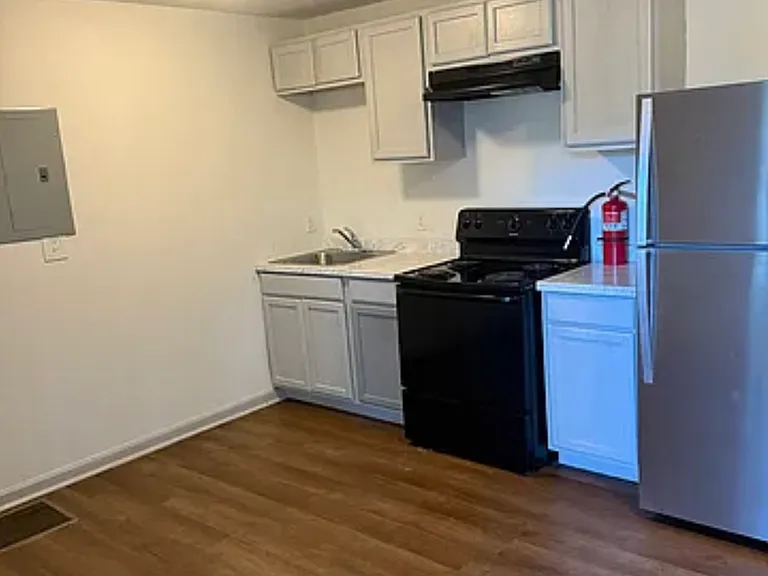 1931 Joseph E Boone Blvd NW #11 — Photo 8