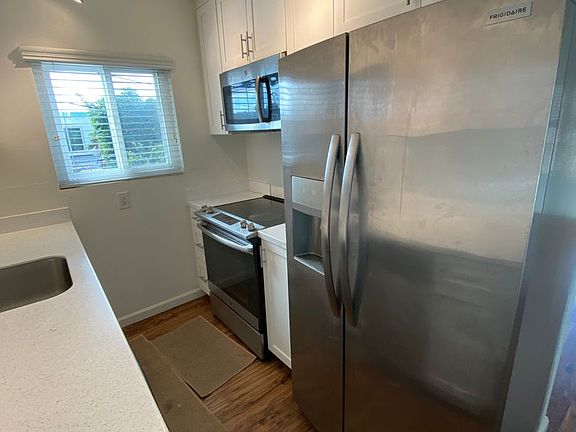 3rd image of 4475 Hamilton St APT 10
