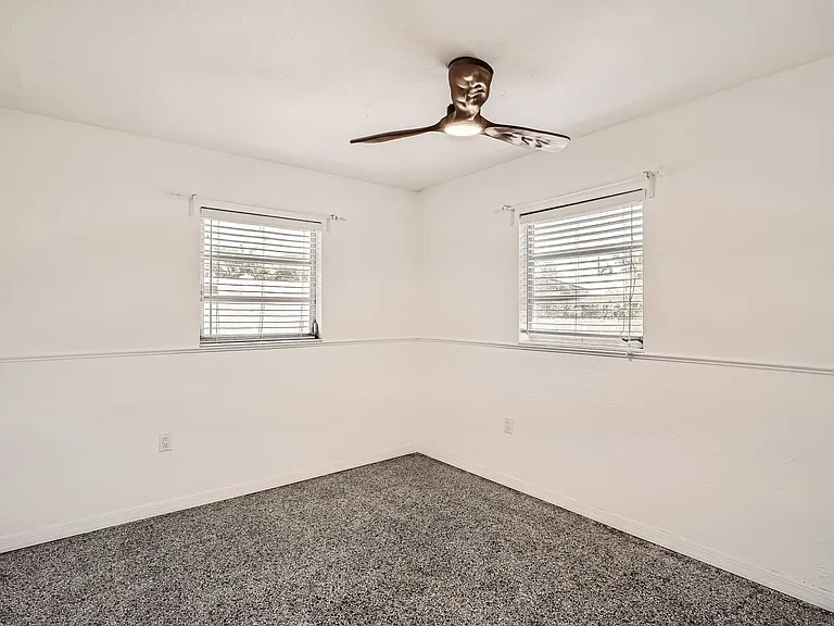 4608 S Shamrock Rd — Photo 22