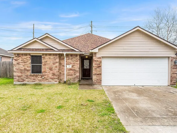 139 Horn Ct, Cove, TX 77523