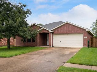 2905 Community Dr, Alvin, TX 77511