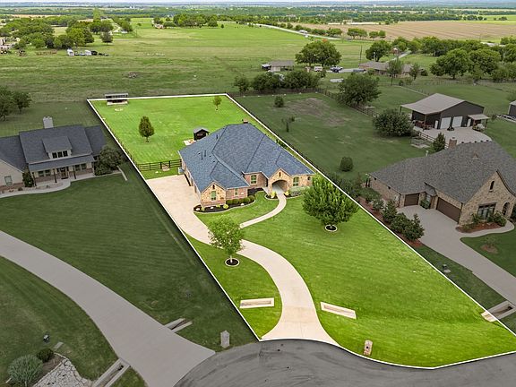3rd image of 13450 Kira Ln