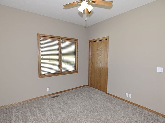 3rd image of 18065 Honeysuckle Dr