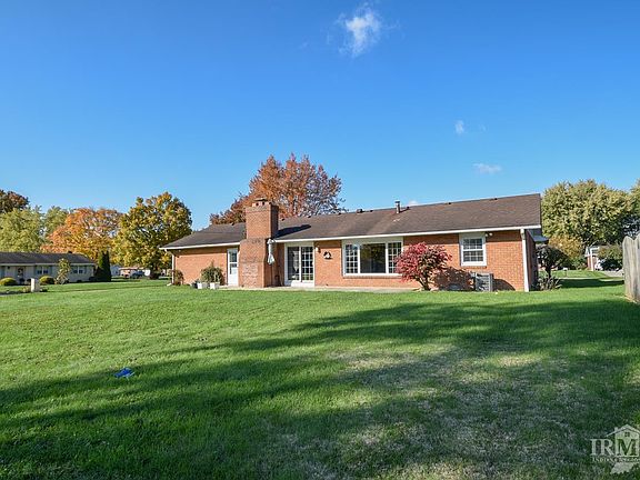 2nd image of 3001 E Chesterfield Ln
