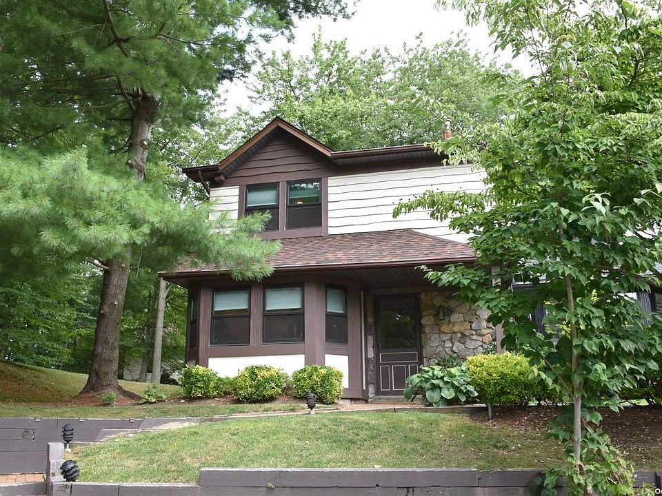 1st image of 19 Village Lane #19