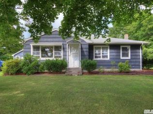 199 Edwards Ave, Calverton, NY 11933