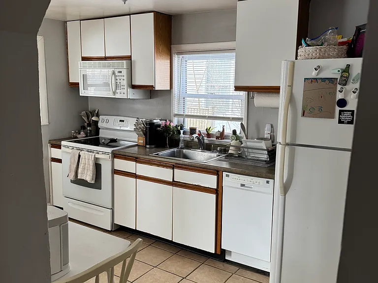 58 Mount Vernon St #1 — Photo 13